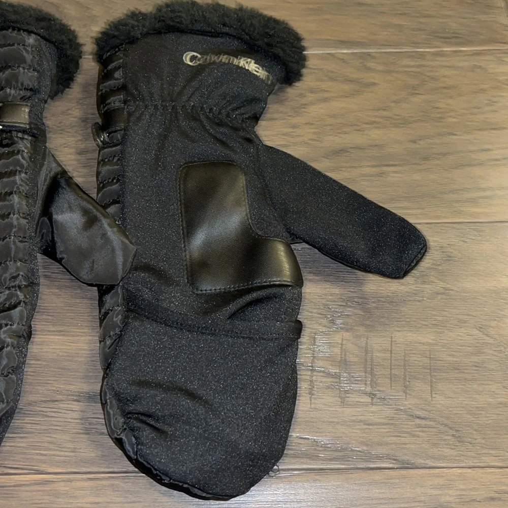 CALVIN KLEIN Black stitched Fleece Lined new Women's Mittens Mitts L/XL glovess